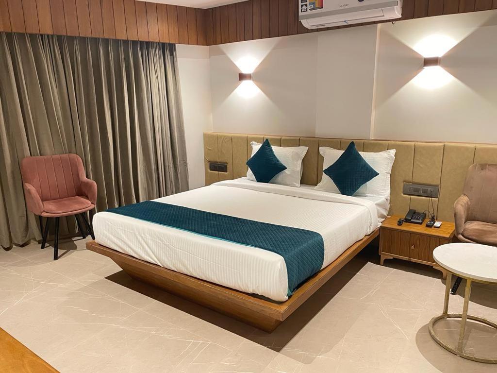 Hotel Emora Tree Mysore Chambre photo