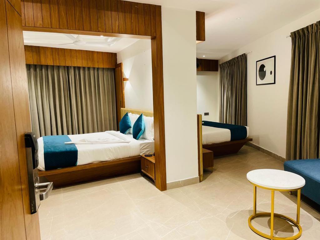 Hotel Emora Tree Mysore Extérieur photo